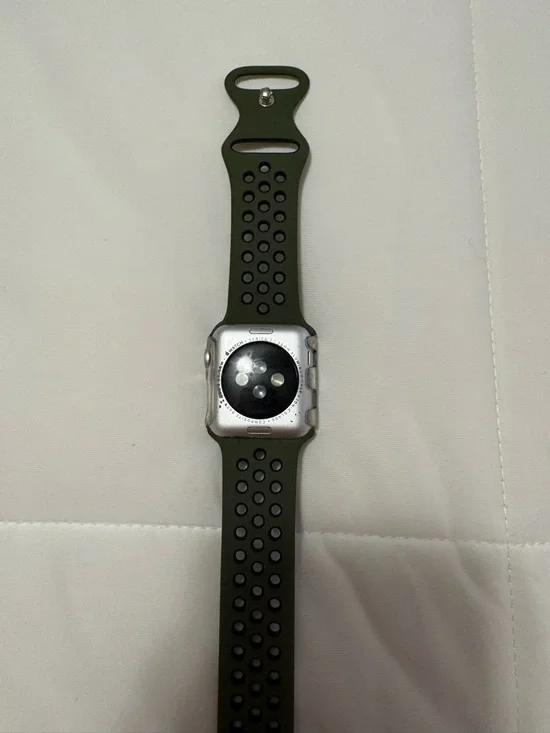 Apple Watch - Picture 4 of 4